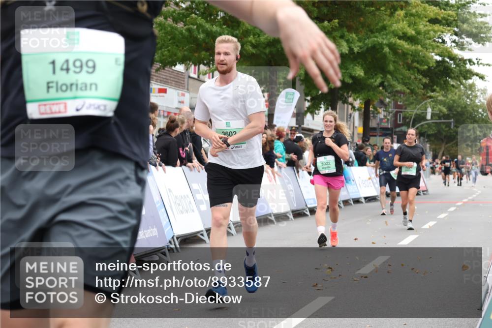 21.09.2025 - PSD Bank Halbmarathon Strokosch-Dieckow http://msf.ph/oto/8933587 21.09.2025 12:24:28 Ziel 1498, 1499, 3022, 3419, 3602 meine-sportfotos.de