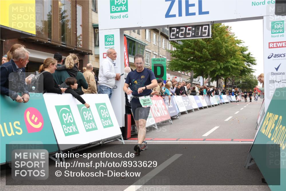 21.09.2025 - PSD Bank Halbmarathon Strokosch-Dieckow http://msf.ph/oto/8933629 21.09.2025 12:24:42 Ziel 3219, 3281 meine-sportfotos.de