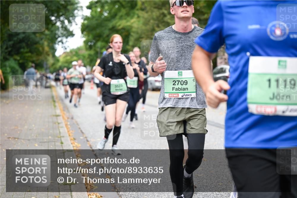 21.09.2025 - PSD Bank Halbmarathon Dr. Thomas Lammeyer http://msf.ph/oto/8933635 21.09.2025 10:54:44 Laufen 3523, 2709, 1119 meine-sportfotos.de
