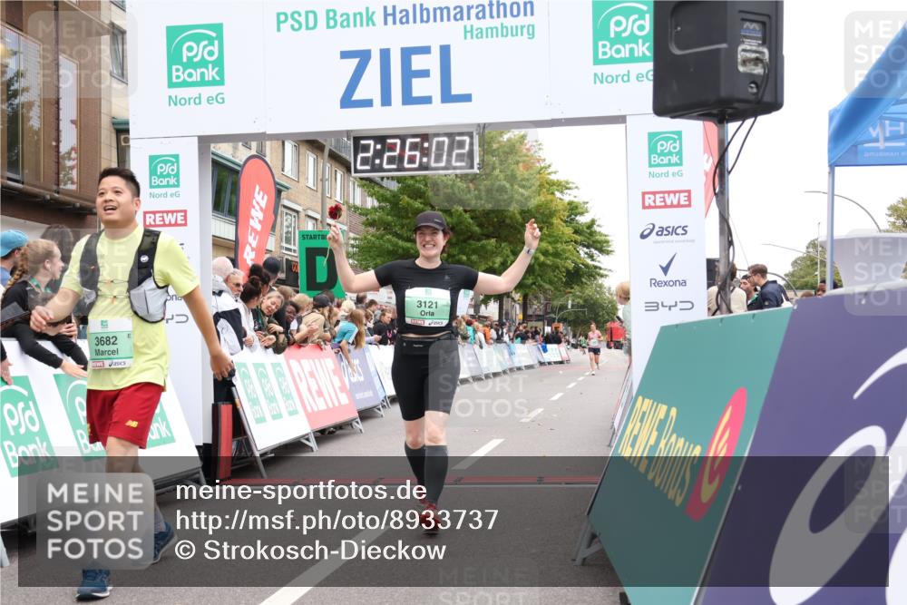 21.09.2025 - PSD Bank Halbmarathon Strokosch-Dieckow http://msf.ph/oto/8933737 21.09.2025 12:25:25 Ziel 3121, 3436, 3682 meine-sportfotos.de