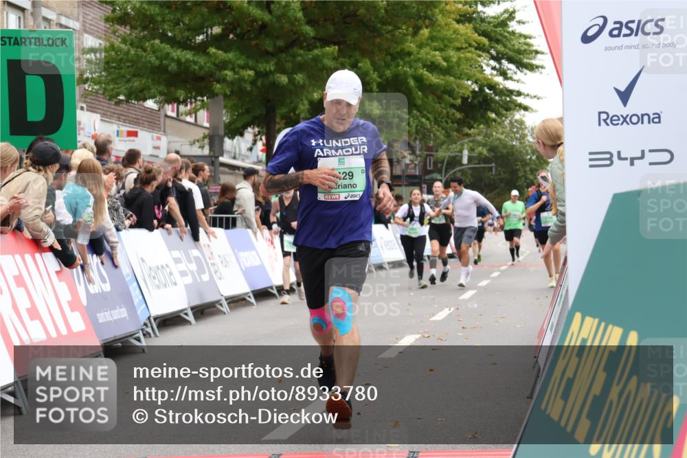21.09.2025 - PSD Bank Halbmarathon Strokosch-Dieckow http://msf.ph/oto/8933780 21.09.2025 12:26:02 Ziel 3429, 3548 meine-sportfotos.de