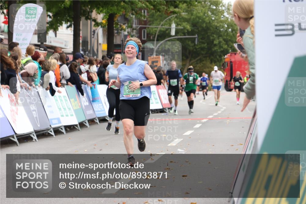 21.09.2025 - PSD Bank Halbmarathon Strokosch-Dieckow http://msf.ph/oto/8933871 21.09.2025 12:26:20 Ziel 3206, 3227, 3504, 3829 meine-sportfotos.de