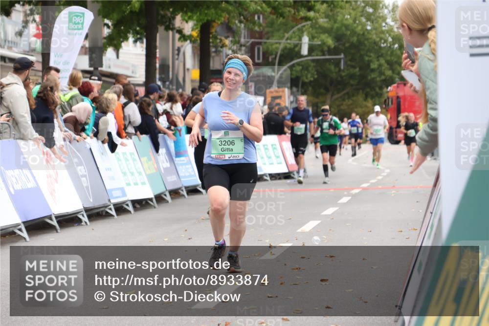 21.09.2025 - PSD Bank Halbmarathon Strokosch-Dieckow http://msf.ph/oto/8933874 21.09.2025 12:26:20 Ziel 3206, 3227, 3504, 3829 meine-sportfotos.de