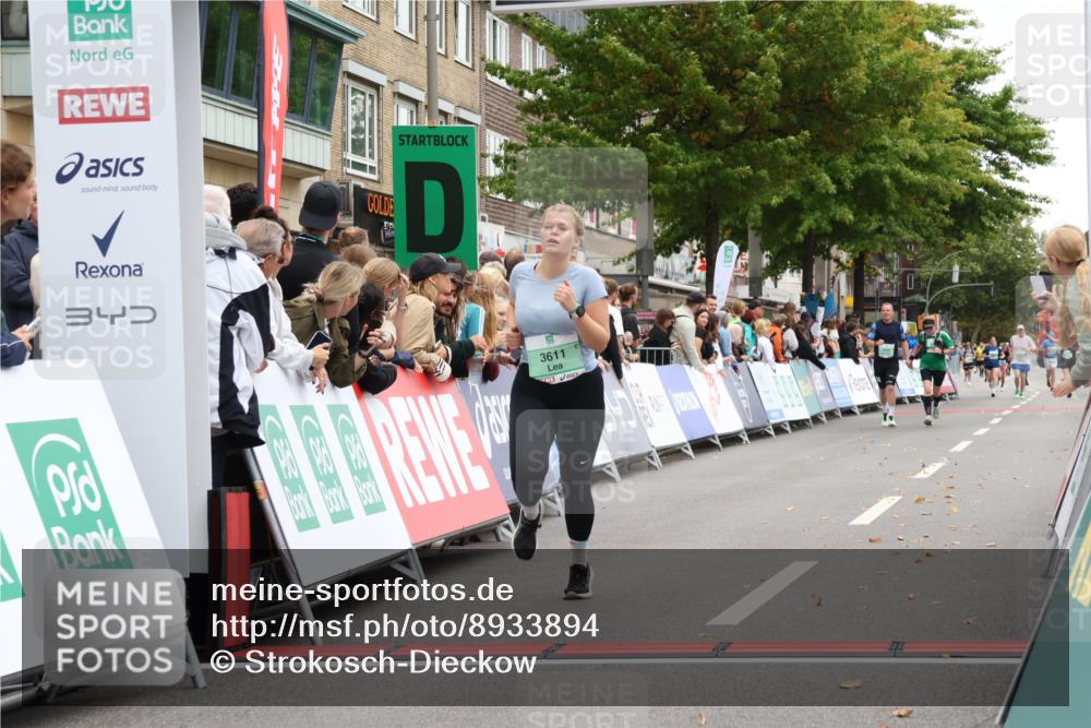 21.09.2025 - PSD Bank Halbmarathon Strokosch-Dieckow http://msf.ph/oto/8933894 21.09.2025 12:26:26 Ziel 3206, 3227, 3611 meine-sportfotos.de