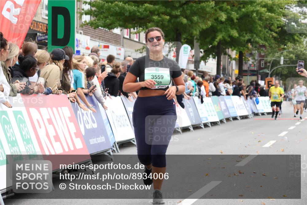 21.09.2025 - PSD Bank Halbmarathon Strokosch-Dieckow http://msf.ph/oto/8934006 21.09.2025 12:26:59 Ziel 3518, 3559 meine-sportfotos.de