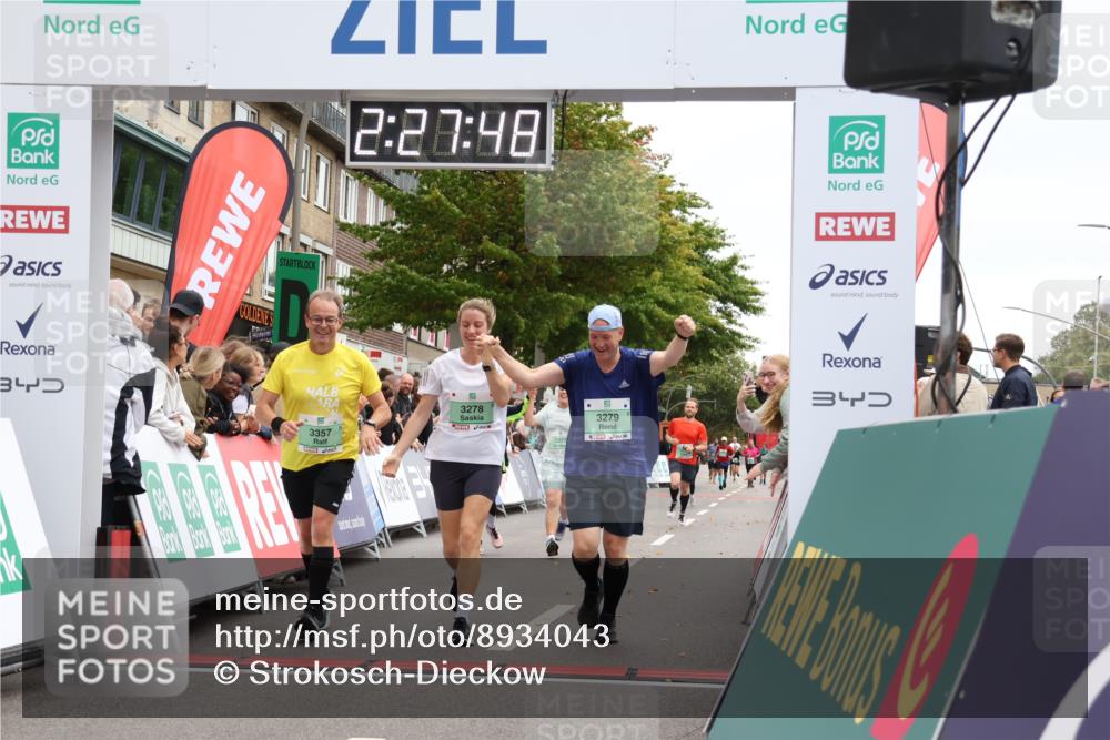 21.09.2025 - PSD Bank Halbmarathon Strokosch-Dieckow http://msf.ph/oto/8934043 21.09.2025 12:27:12 Ziel 3277, 3278, 3279, 3330, 3353, 3357, 3856 meine-sportfotos.de