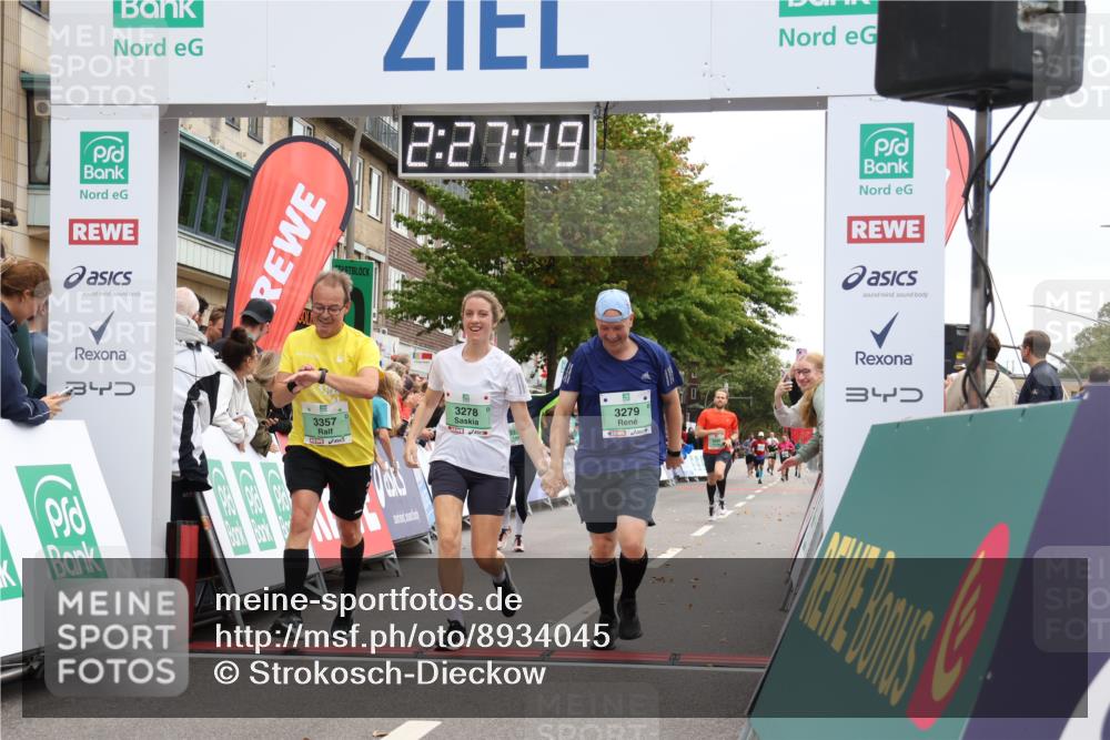 21.09.2025 - PSD Bank Halbmarathon Strokosch-Dieckow http://msf.ph/oto/8934045 21.09.2025 12:27:12 Ziel 3277, 3278, 3279, 3330, 3353, 3357, 3856 meine-sportfotos.de