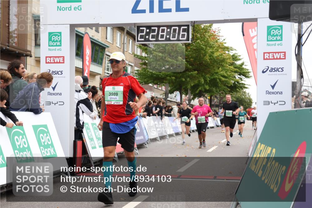 21.09.2025 - PSD Bank Halbmarathon Strokosch-Dieckow http://msf.ph/oto/8934103 21.09.2025 12:27:29 Ziel 1269, 1270, 3451, 3882, 3989 meine-sportfotos.de