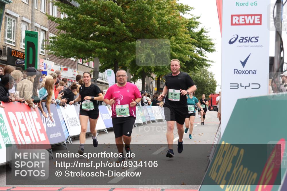 21.09.2025 - PSD Bank Halbmarathon Strokosch-Dieckow http://msf.ph/oto/8934106 21.09.2025 12:27:31 Ziel 1269, 1270, 3451, 3661, 3989 meine-sportfotos.de