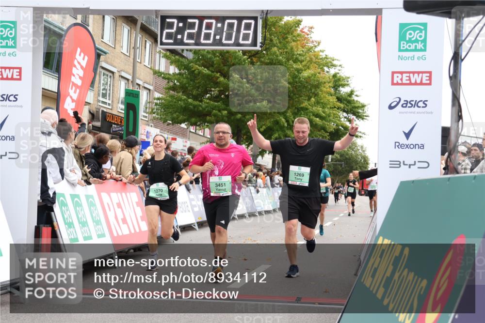 21.09.2025 - PSD Bank Halbmarathon Strokosch-Dieckow http://msf.ph/oto/8934112 21.09.2025 12:27:31 Ziel 1269, 1270, 3451, 3661, 3989 meine-sportfotos.de