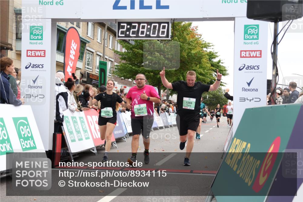 21.09.2025 - PSD Bank Halbmarathon Strokosch-Dieckow http://msf.ph/oto/8934115 21.09.2025 12:27:32 Ziel 1269, 1270, 3451, 3661, 3989 meine-sportfotos.de
