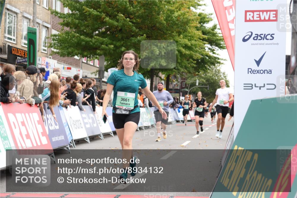 21.09.2025 - PSD Bank Halbmarathon Strokosch-Dieckow http://msf.ph/oto/8934132 21.09.2025 12:27:34 Ziel 1269, 1270, 3451, 3661, 3989 meine-sportfotos.de
