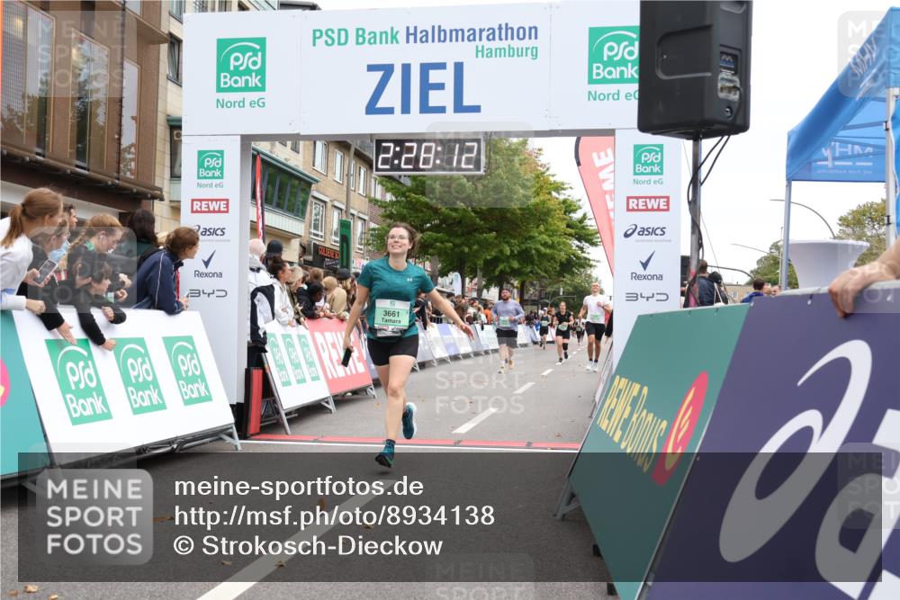 21.09.2025 - PSD Bank Halbmarathon Strokosch-Dieckow http://msf.ph/oto/8934138 21.09.2025 12:27:35 Ziel 1269, 1270, 1362, 3451, 3661, 3989 meine-sportfotos.de