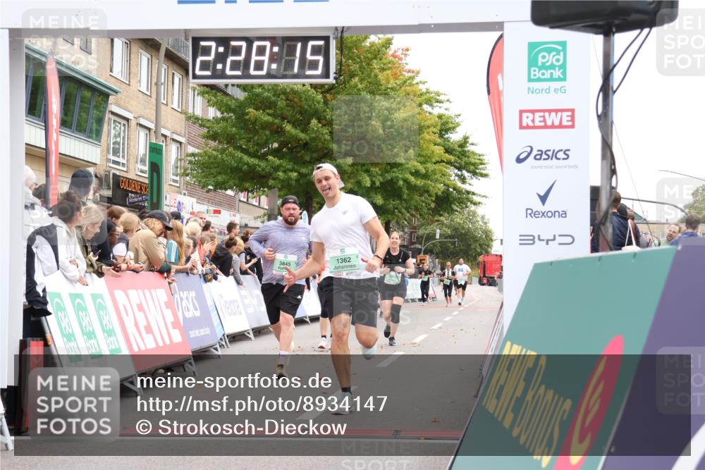 21.09.2025 - PSD Bank Halbmarathon Strokosch-Dieckow http://msf.ph/oto/8934147 21.09.2025 12:27:39 Ziel 1269, 1270, 1362, 3451, 3457, 3490, 3661, 3845 meine-sportfotos.de