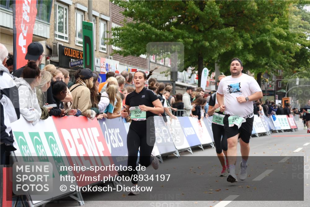 21.09.2025 - PSD Bank Halbmarathon Strokosch-Dieckow http://msf.ph/oto/8934197 21.09.2025 12:27:51 Ziel 2906, 3136, 3457, 3472, 3538 meine-sportfotos.de