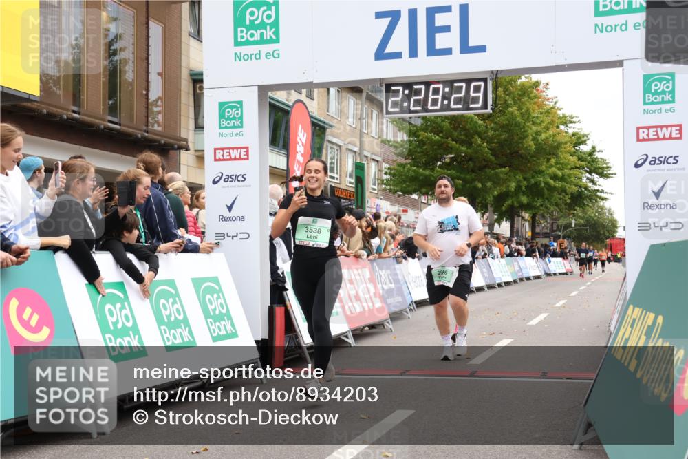 21.09.2025 - PSD Bank Halbmarathon Strokosch-Dieckow http://msf.ph/oto/8934203 21.09.2025 12:27:52 Ziel 2906, 3136, 3472, 3538 meine-sportfotos.de