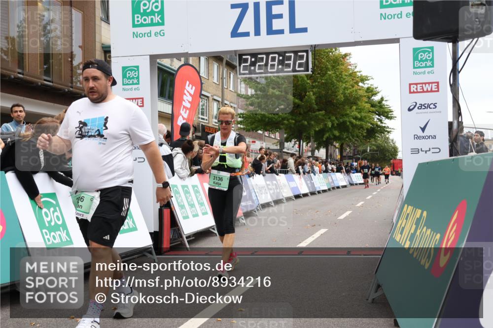 21.09.2025 - PSD Bank Halbmarathon Strokosch-Dieckow http://msf.ph/oto/8934216 21.09.2025 12:27:55 Ziel 2906, 3136, 3472, 3538 meine-sportfotos.de