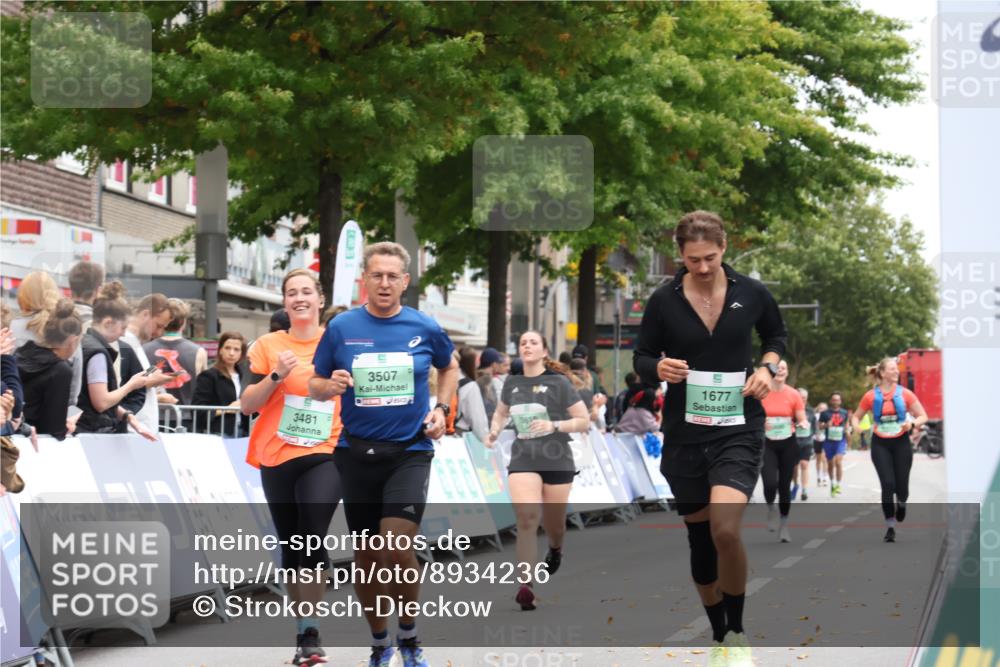 21.09.2025 - PSD Bank Halbmarathon Strokosch-Dieckow http://msf.ph/oto/8934236 21.09.2025 12:28:09 Ziel 1677, 3481, 3507, 3594 meine-sportfotos.de