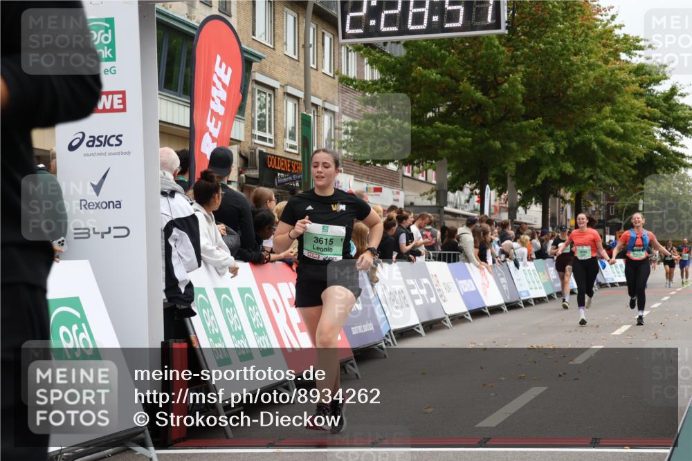 21.09.2025 - PSD Bank Halbmarathon Strokosch-Dieckow http://msf.ph/oto/8934262 21.09.2025 12:28:14 Ziel 1677, 3481, 3507, 3594, 3615 meine-sportfotos.de