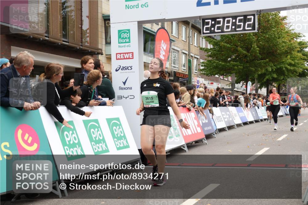 21.09.2025 - PSD Bank Halbmarathon Strokosch-Dieckow http://msf.ph/oto/8934271 21.09.2025 12:28:15 Ziel 1677, 3478, 3481, 3507, 3594, 3600, 3615 meine-sportfotos.de