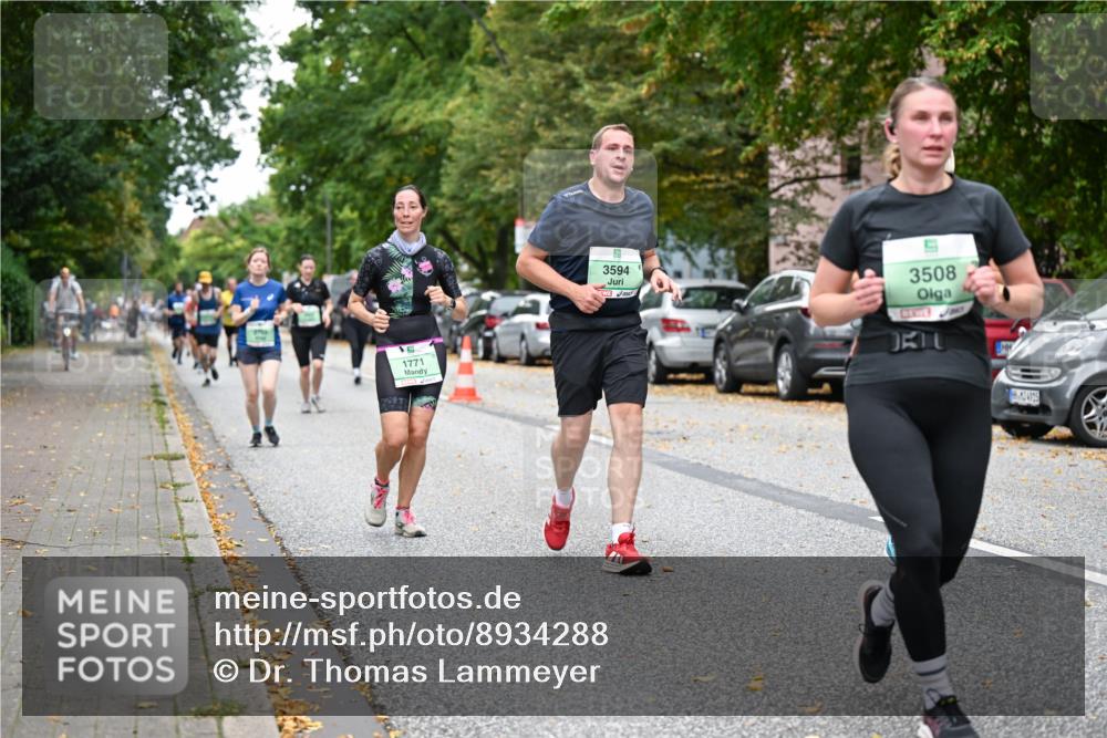 21.09.2025 - PSD Bank Halbmarathon Dr. Thomas Lammeyer http://msf.ph/oto/8934288 21.09.2025 10:56:16 Laufen 1771, 60, 3594, 3508, 4915 meine-sportfotos.de