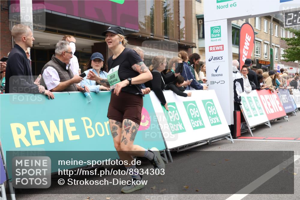 21.09.2025 - PSD Bank Halbmarathon Strokosch-Dieckow http://msf.ph/oto/8934303 21.09.2025 12:28:24 Ziel 3478, 3600, 3658 meine-sportfotos.de