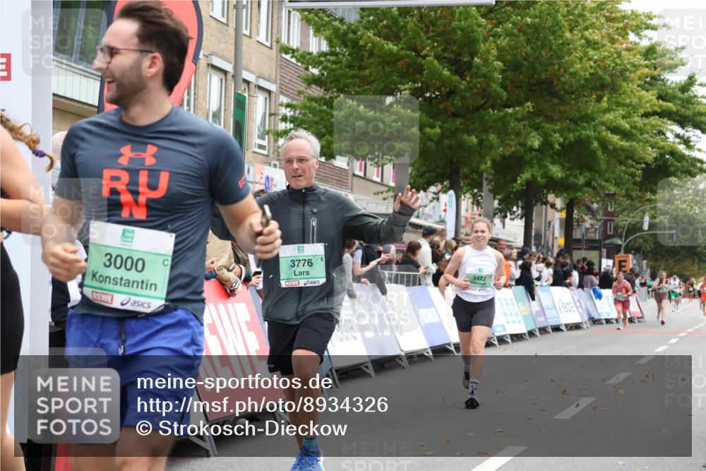21.09.2025 - PSD Bank Halbmarathon Strokosch-Dieckow http://msf.ph/oto/8934326 21.09.2025 12:28:31 Ziel 2726, 3000, 3422, 3776 meine-sportfotos.de
