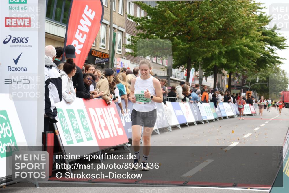 21.09.2025 - PSD Bank Halbmarathon Strokosch-Dieckow http://msf.ph/oto/8934336 21.09.2025 12:28:33 Ziel 2726, 3000, 3422, 3776 meine-sportfotos.de