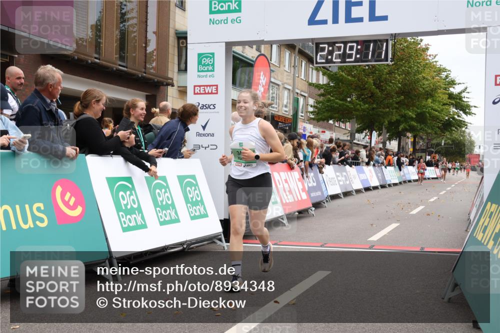 21.09.2025 - PSD Bank Halbmarathon Strokosch-Dieckow http://msf.ph/oto/8934348 21.09.2025 12:28:35 Ziel 2726, 3000, 3422, 3776 meine-sportfotos.de