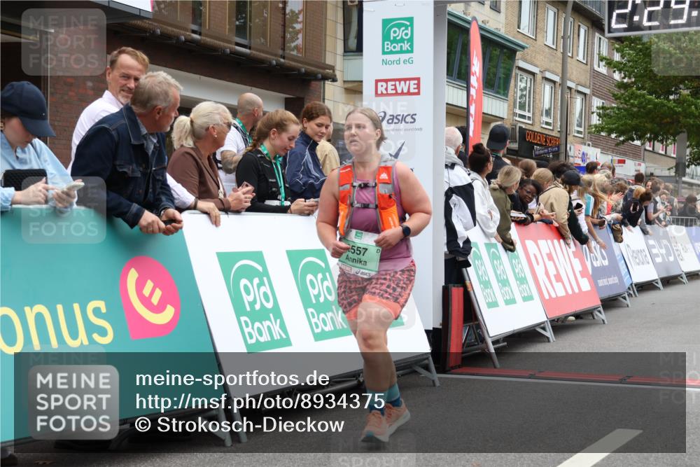 21.09.2025 - PSD Bank Halbmarathon Strokosch-Dieckow http://msf.ph/oto/8934375 21.09.2025 12:28:48 Ziel 1597, 3557 meine-sportfotos.de