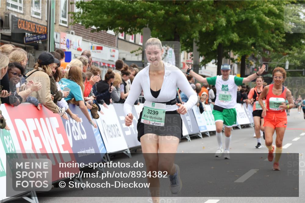21.09.2025 - PSD Bank Halbmarathon Strokosch-Dieckow http://msf.ph/oto/8934382 21.09.2025 12:28:55 Ziel 1065, 1573, 3239 meine-sportfotos.de