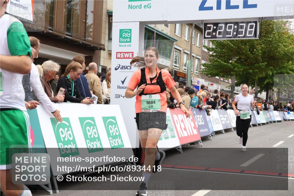 21.09.2025 - PSD Bank Halbmarathon Strokosch-Dieckow http://msf.ph/oto/8934418 21.09.2025 12:29:01 Ziel 1065, 1573, 3239, 3684, 3685 meine-sportfotos.de