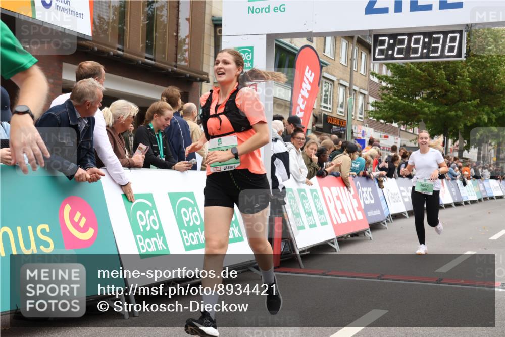 21.09.2025 - PSD Bank Halbmarathon Strokosch-Dieckow http://msf.ph/oto/8934421 21.09.2025 12:29:02 Ziel 1065, 1573, 3239, 3684, 3685 meine-sportfotos.de