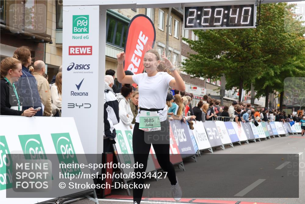 21.09.2025 - PSD Bank Halbmarathon Strokosch-Dieckow http://msf.ph/oto/8934427 21.09.2025 12:29:03 Ziel 1065, 1573, 3239, 3684, 3685 meine-sportfotos.de