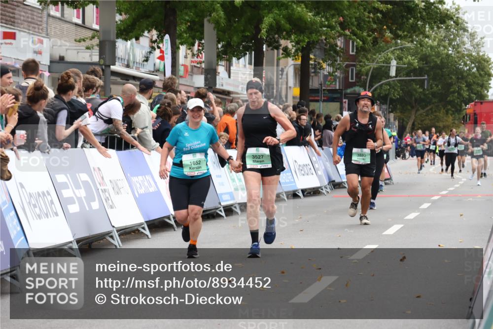 21.09.2025 - PSD Bank Halbmarathon Strokosch-Dieckow http://msf.ph/oto/8934452 21.09.2025 12:29:14 Ziel 1652, 3527, 3633 meine-sportfotos.de