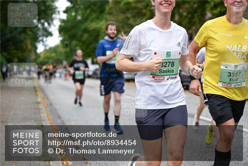21.09.2025 - PSD Bank Halbmarathon Dr. Thomas Lammeyer http://msf.ph/oto/8934454 21.09.2025 10:56:32 Laufen 3278, 3357 meine-sportfotos.de