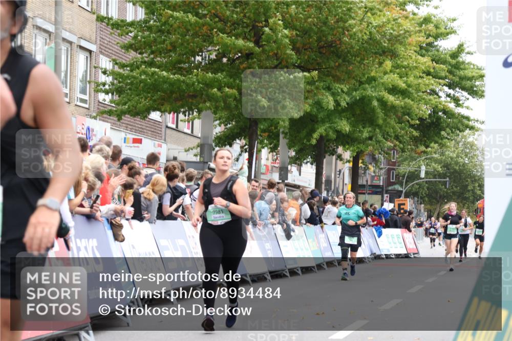 21.09.2025 - PSD Bank Halbmarathon Strokosch-Dieckow http://msf.ph/oto/8934484 21.09.2025 12:29:21 Ziel 1652, 3527, 3880, 3981 meine-sportfotos.de