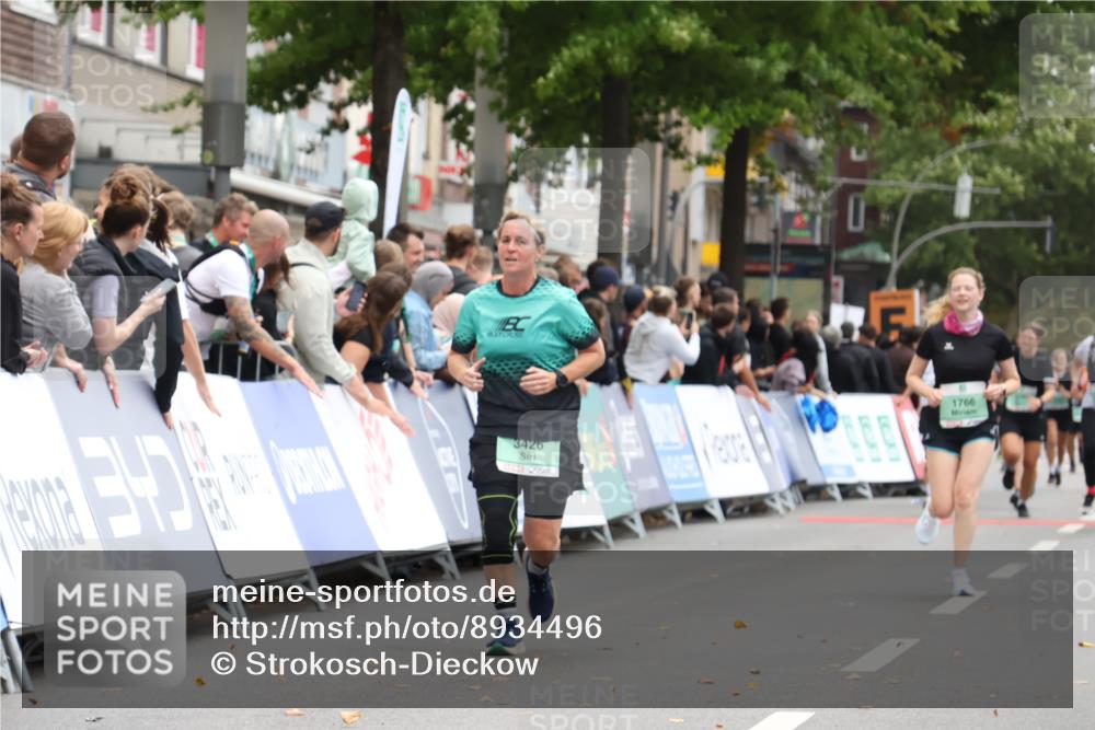21.09.2025 - PSD Bank Halbmarathon Strokosch-Dieckow http://msf.ph/oto/8934496 21.09.2025 12:29:25 Ziel 1652, 3527, 3880, 3981 meine-sportfotos.de
