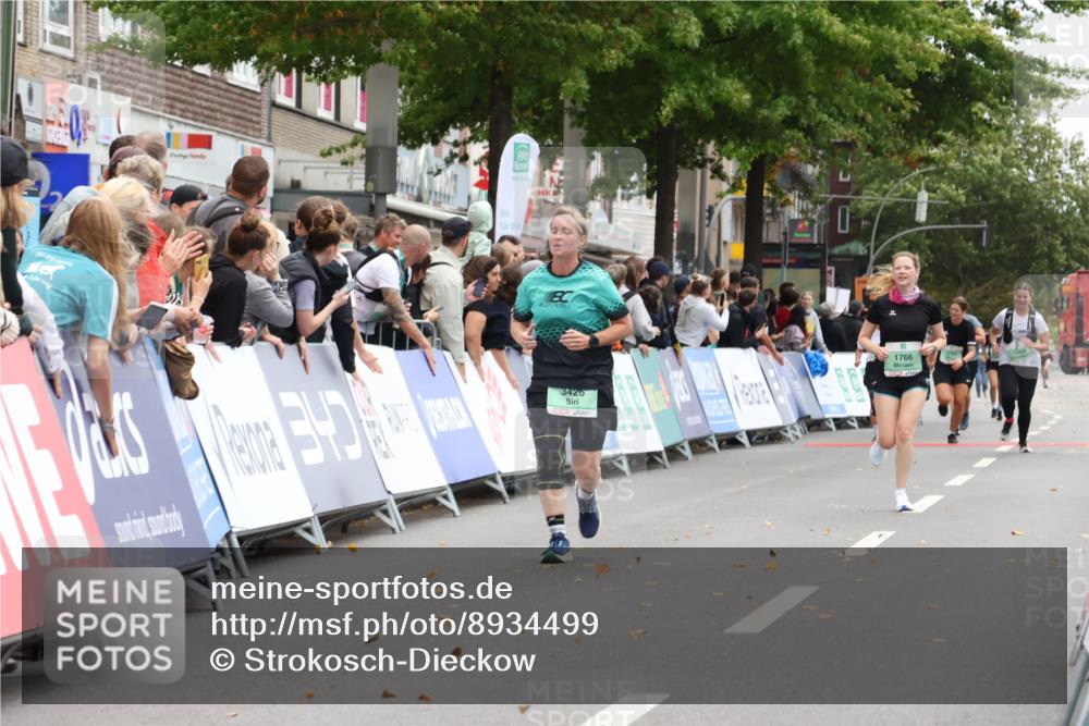 21.09.2025 - PSD Bank Halbmarathon Strokosch-Dieckow http://msf.ph/oto/8934499 21.09.2025 12:29:26 Ziel 1652, 3426, 3527, 3880, 3981 meine-sportfotos.de
