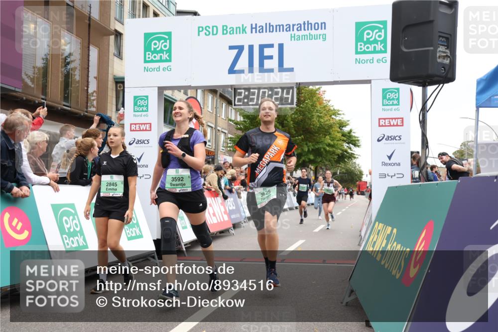 21.09.2025 - PSD Bank Halbmarathon Strokosch-Dieckow http://msf.ph/oto/8934516 21.09.2025 12:29:48 Ziel 1244, 1678, 2845, 3592, 3614, 3625, 3741 meine-sportfotos.de