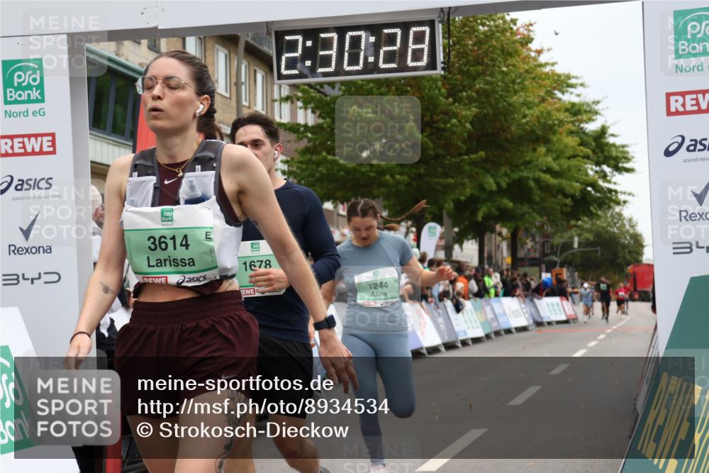 21.09.2025 - PSD Bank Halbmarathon Strokosch-Dieckow http://msf.ph/oto/8934534 21.09.2025 12:29:51 Ziel 1244, 1678, 2845, 3592, 3614, 3625, 3741 meine-sportfotos.de