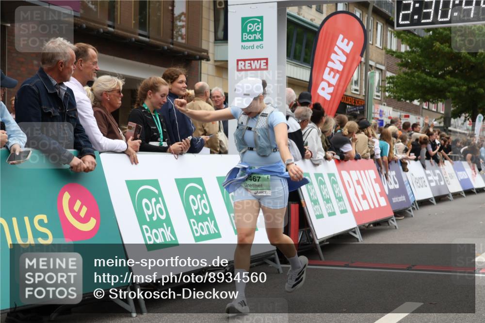 21.09.2025 - PSD Bank Halbmarathon Strokosch-Dieckow http://msf.ph/oto/8934560 21.09.2025 12:30:08 Ziel 1030, 1467, 1468, 3287, 3351 meine-sportfotos.de