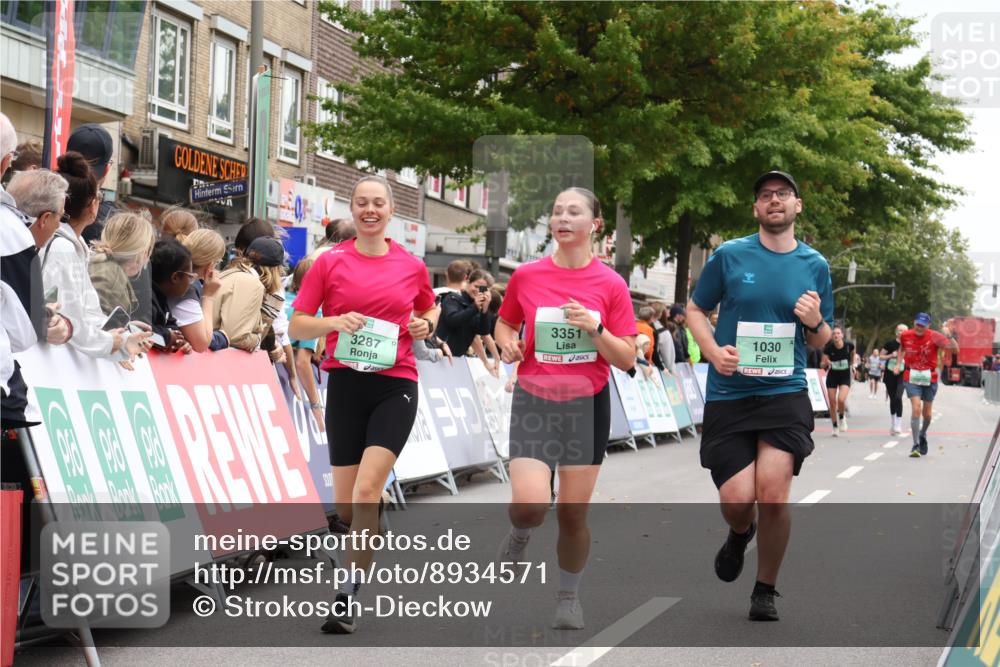 21.09.2025 - PSD Bank Halbmarathon Strokosch-Dieckow http://msf.ph/oto/8934571 21.09.2025 12:30:12 Ziel 1030, 1467, 1468, 2667, 3287, 3351 meine-sportfotos.de