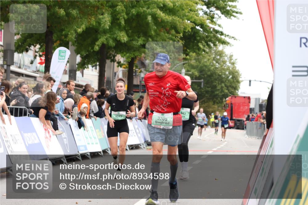 21.09.2025 - PSD Bank Halbmarathon Strokosch-Dieckow http://msf.ph/oto/8934598 21.09.2025 12:30:19 Ziel 1030, 2667, 3287, 3351, 3709 meine-sportfotos.de