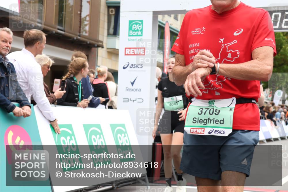 21.09.2025 - PSD Bank Halbmarathon Strokosch-Dieckow http://msf.ph/oto/8934618 21.09.2025 12:30:26 Ziel 1443, 3709, 4043 meine-sportfotos.de