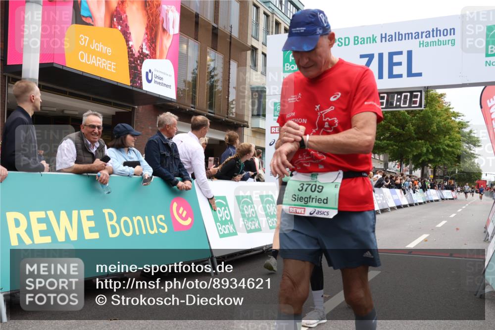 21.09.2025 - PSD Bank Halbmarathon Strokosch-Dieckow http://msf.ph/oto/8934621 21.09.2025 12:30:27 Ziel 1443, 3709, 4043 meine-sportfotos.de