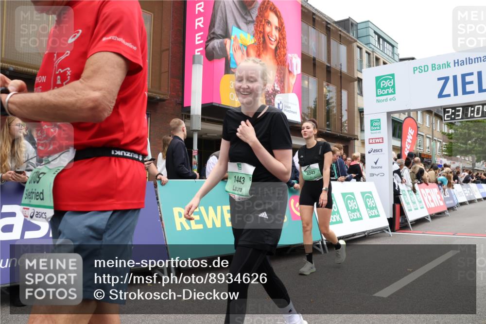 21.09.2025 - PSD Bank Halbmarathon Strokosch-Dieckow http://msf.ph/oto/8934626 21.09.2025 12:30:28 Ziel 1443, 3709, 4043 meine-sportfotos.de