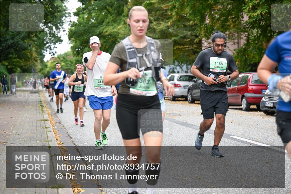 21.09.2025 - PSD Bank Halbmarathon Dr. Thomas Lammeyer http://msf.ph/oto/8934757 21.09.2025 10:57:08 Laufen 1168, 381, 363, 1468, 4915 meine-sportfotos.de