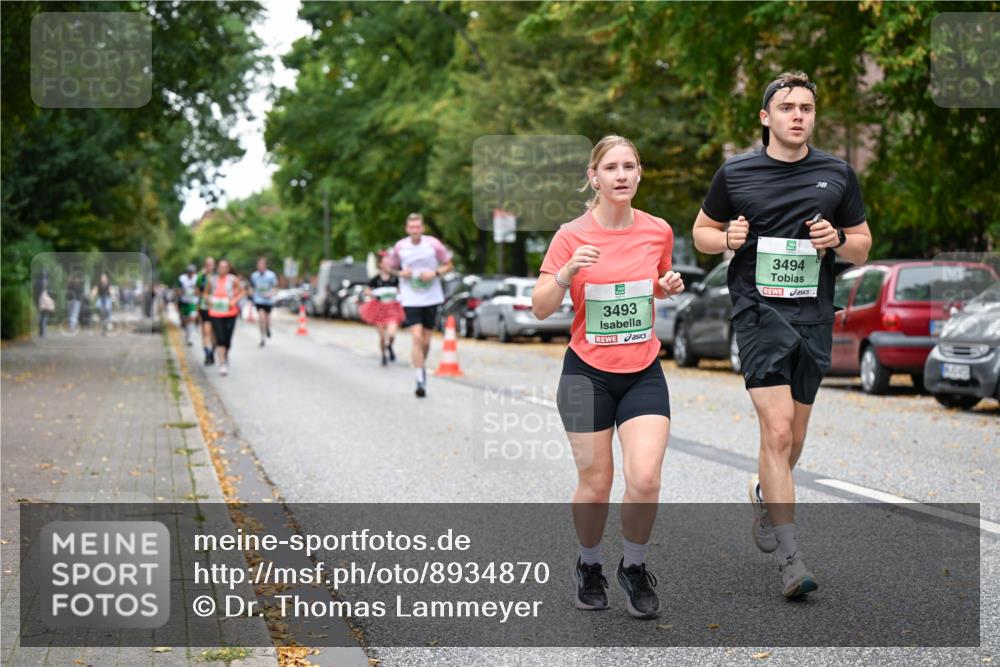 21.09.2025 - PSD Bank Halbmarathon Dr. Thomas Lammeyer http://msf.ph/oto/8934870 21.09.2025 10:57:22 Laufen 3493, 3494 meine-sportfotos.de