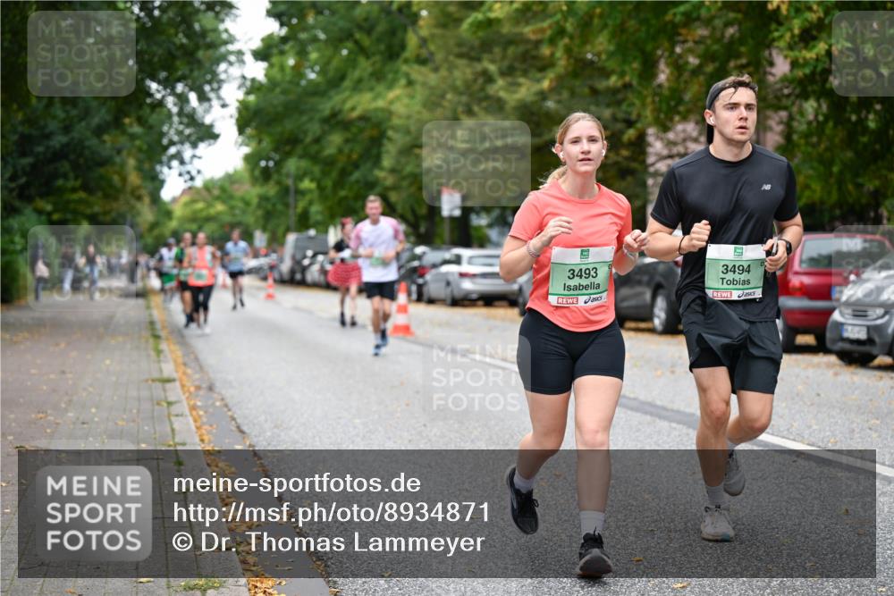 21.09.2025 - PSD Bank Halbmarathon Dr. Thomas Lammeyer http://msf.ph/oto/8934871 21.09.2025 10:57:22 Laufen 3493, 3494 meine-sportfotos.de